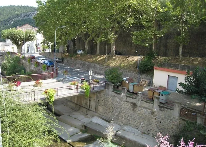 F2 Avec Balcon Et Parking, Proche Cure Et Centre-ville - Amelie-les-bains - Fr-1-703-84 Apartment